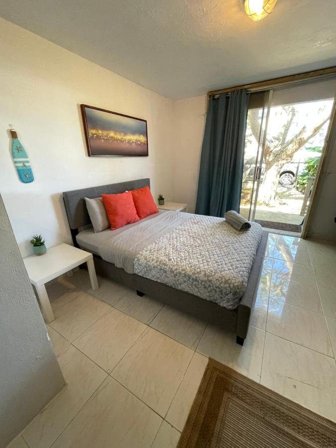 Las Olas Beach Apartments Arecibo Eksteriør billede